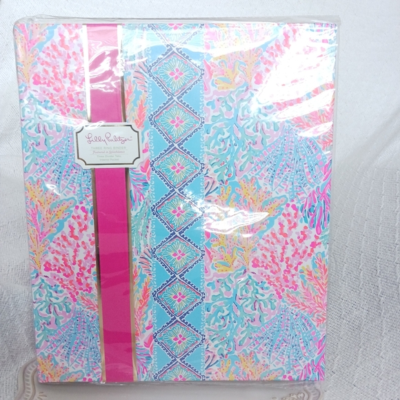 Lilly Pulitzer Three Ring Binder Featured in Splashdance - Picture 7 of 7